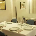 Elisardo בית הארחה 3*