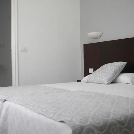 Πανσιόν Elisardo 3*